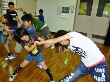 開講式とリズム体操の様子