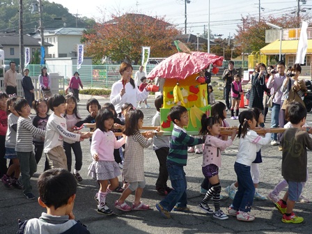 朱雀保育園児　おみこしわっしょい！