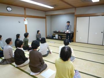 かるたの先生のお話中