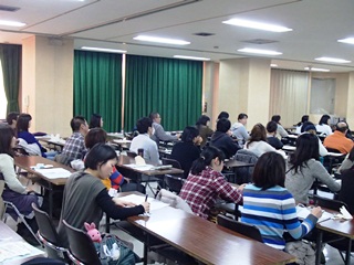 家庭教育講演会の様子