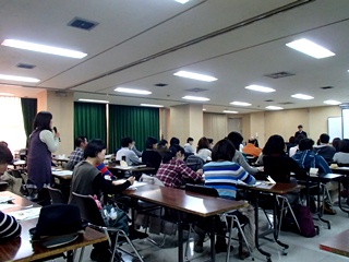 家庭教育講演会の様子