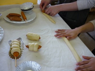 生地伸ばし。