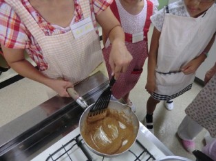 カレーソース作成中