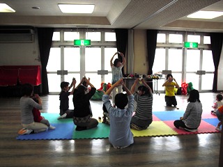 にこにこ親子体操