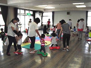 にこにこ親子体操