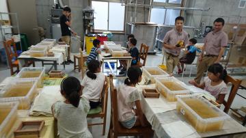 紙すき工房の様子