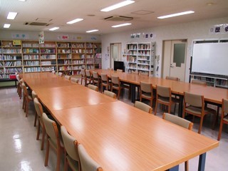 南部公民館図書室の全体の写真です