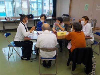 おしゃべり会の様子(3班)