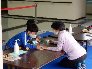 可愛いミニカードを作っています