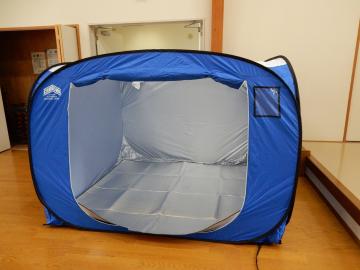 登美ヶ丘地区自主防災防犯会　テント組み立て