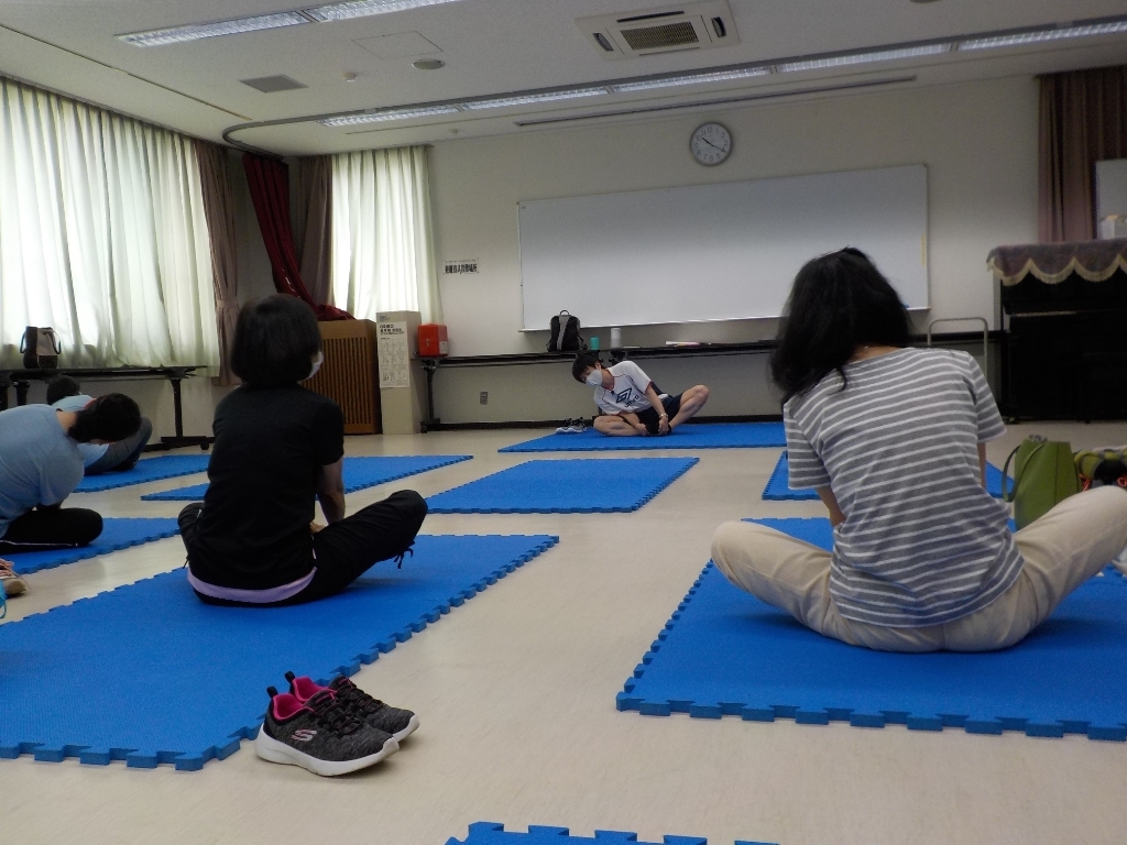 ゆらゆら、右・左に揺れます