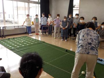 囲碁ボールをしている様子