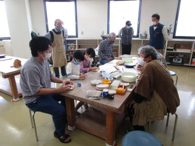 陶芸体験の様子