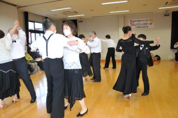 写真(春日ダンスクラブ)