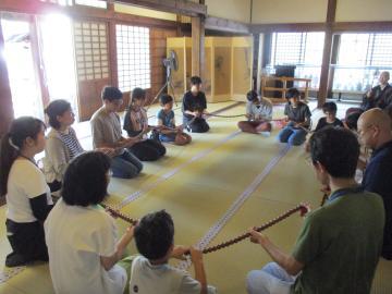 興善寺での「数珠繰り」