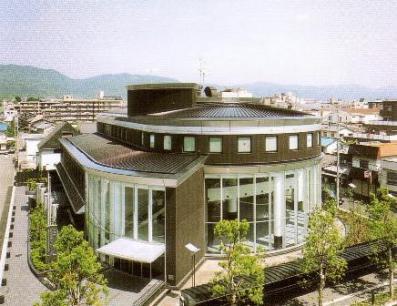 奈良市男女共同参画センター「あすなら」（奈良市生涯学習センター内）外観