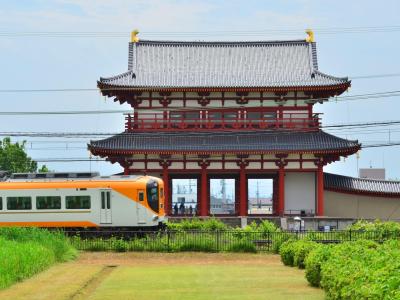 朱雀門と近鉄電車