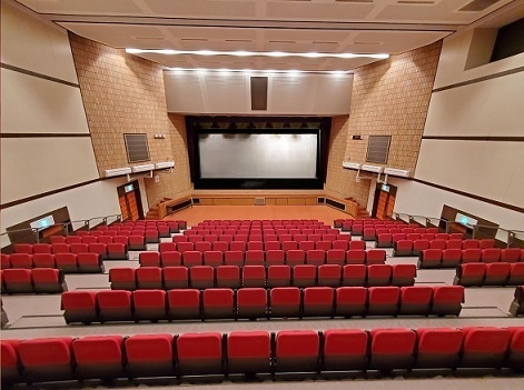 多目的ホール　スクリーン