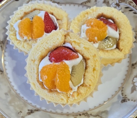 ロールケーキ作りに挑戦!